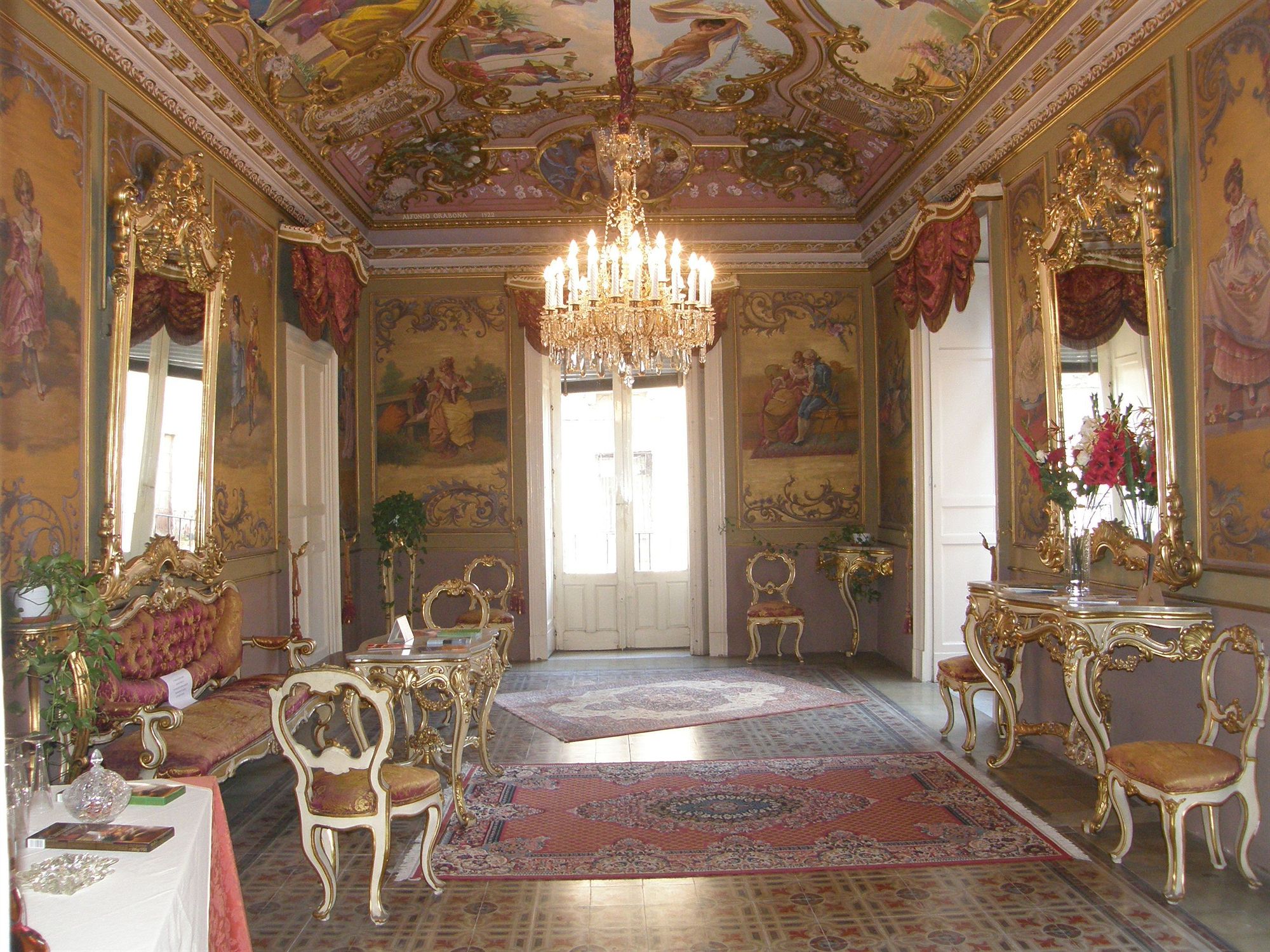 Фото отеля 2