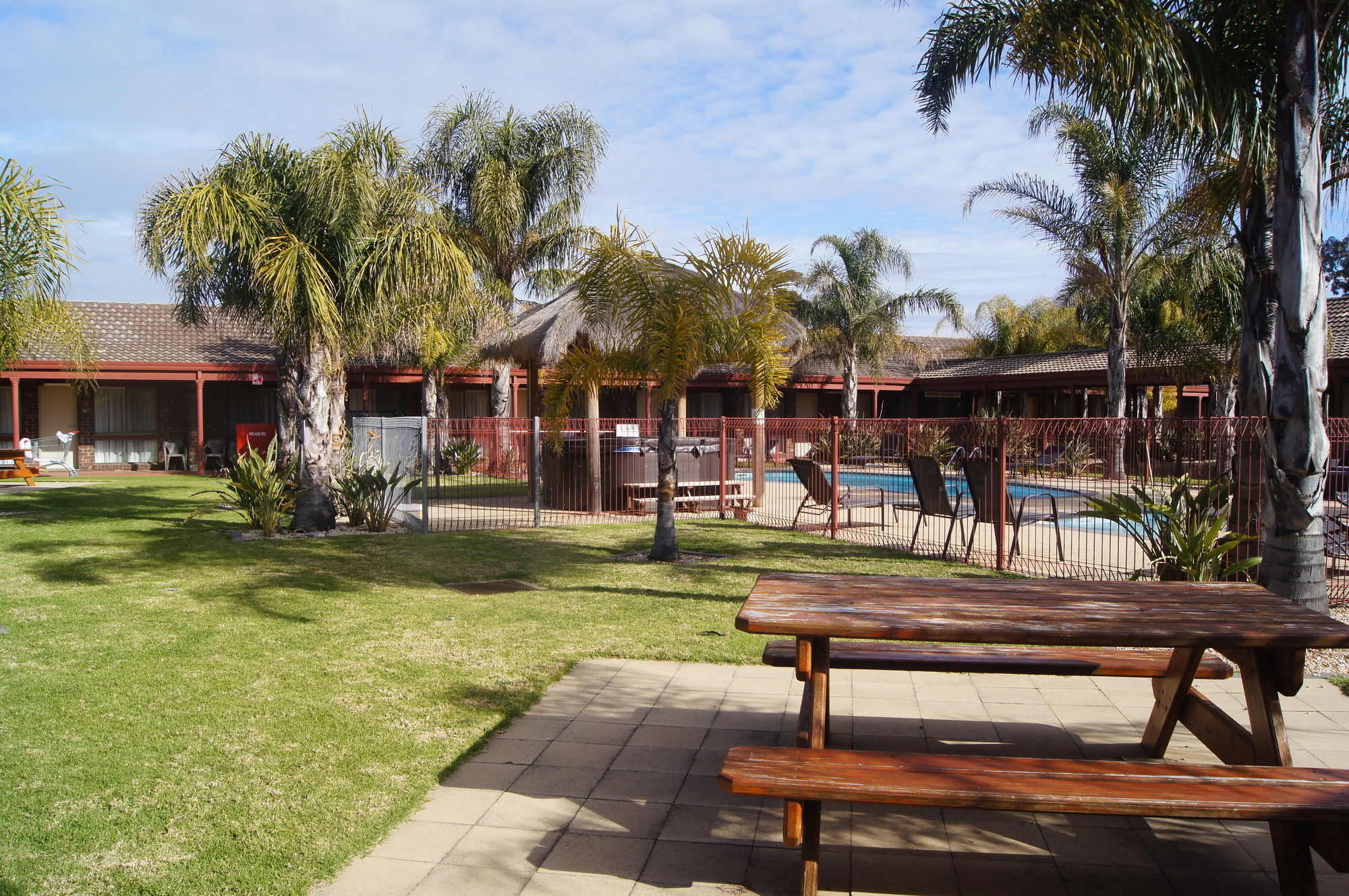 Фото Quality Hotel Lakeside