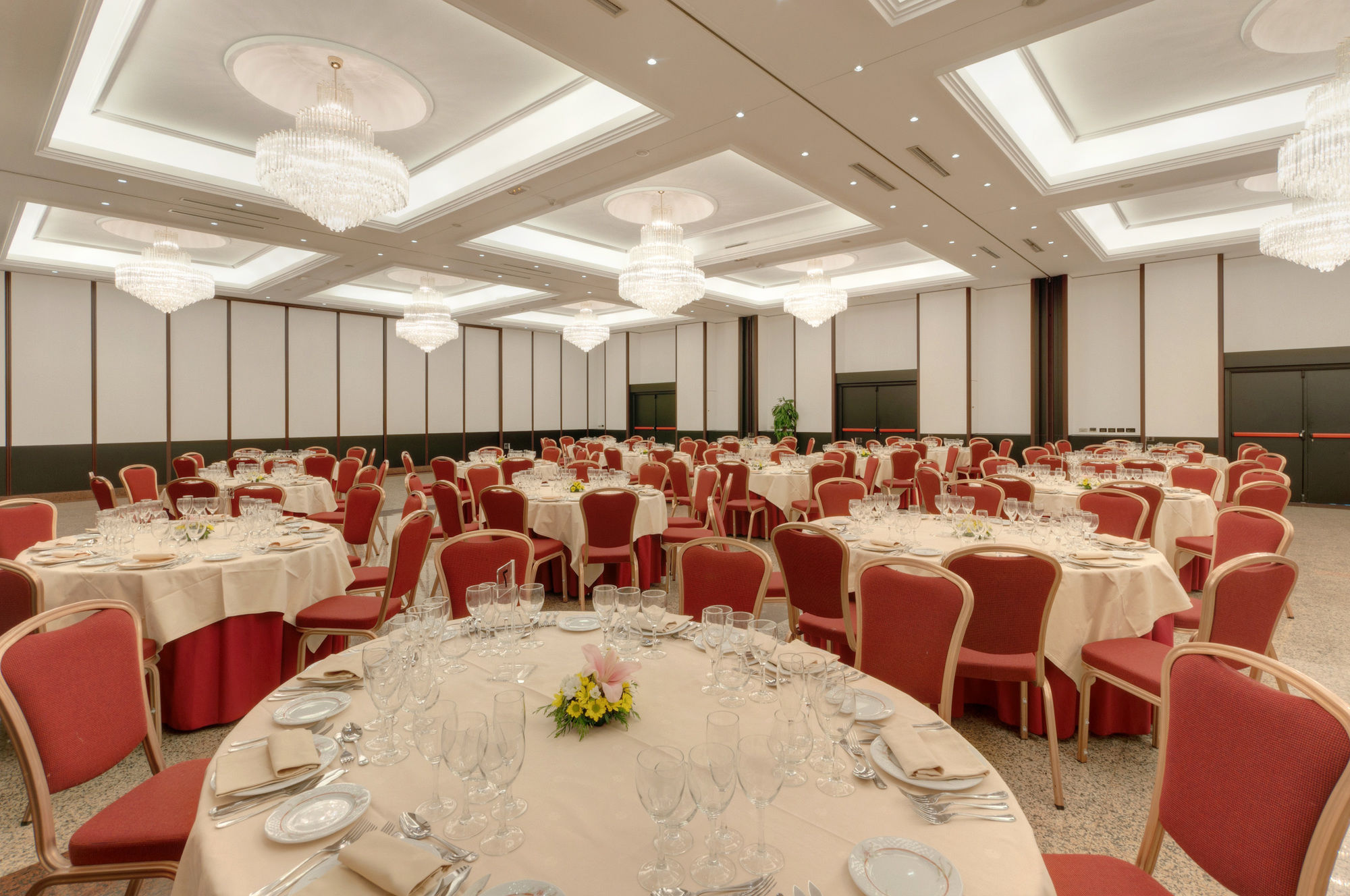 Фото Gran Hotel Los Angeles