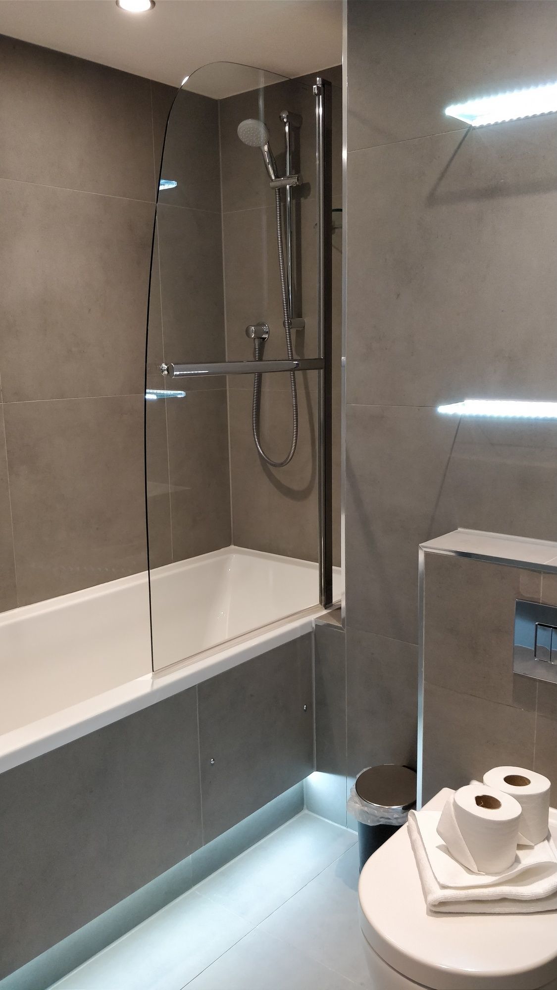 Фото Access Tower Hill