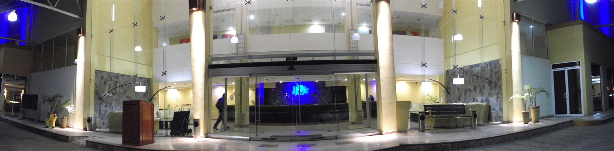 Фото Hotel Hipico Inn