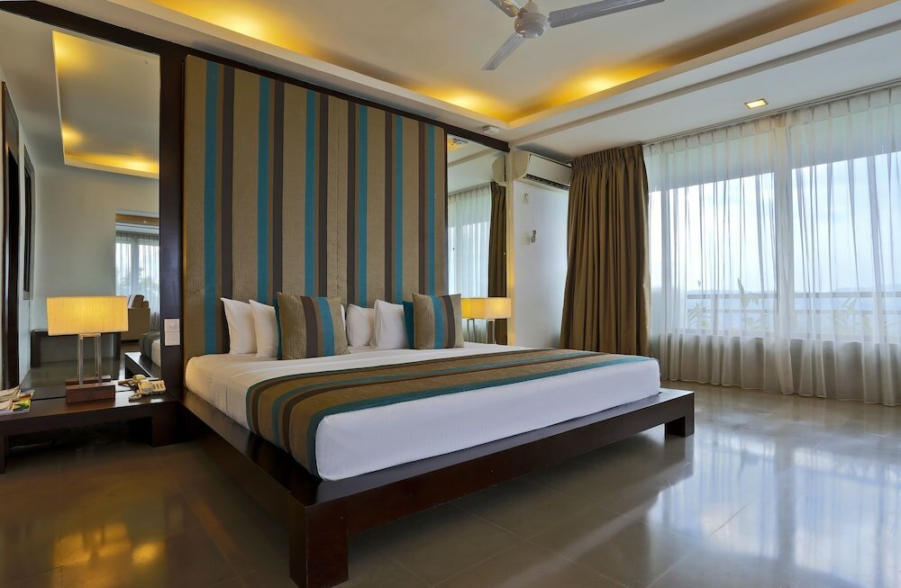 Фото The Tourmaline