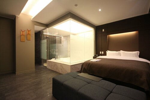 Гостиница Club Hotel в Пусане
