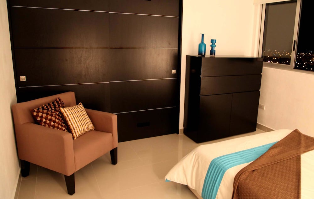 Фото Suites Malecon Cancun Torre Vancouver