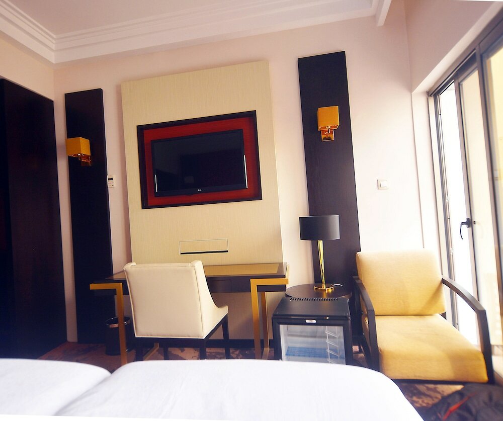 Фото Hôtel Fleur de Lys Plateau