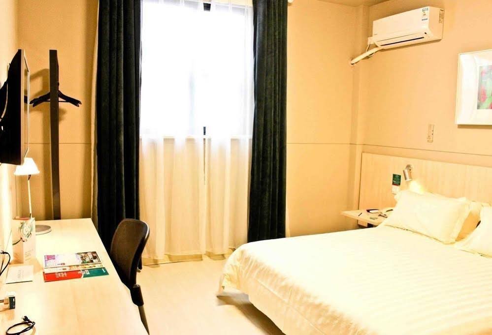 Фото Jinjiang Inn Tengzhou Shan'guo North Road