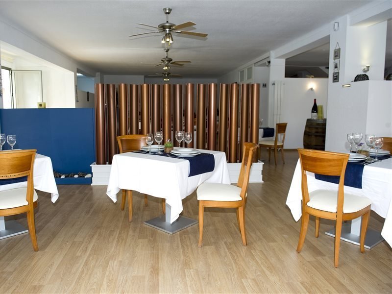 Фото Hotel Es Nautico Suites