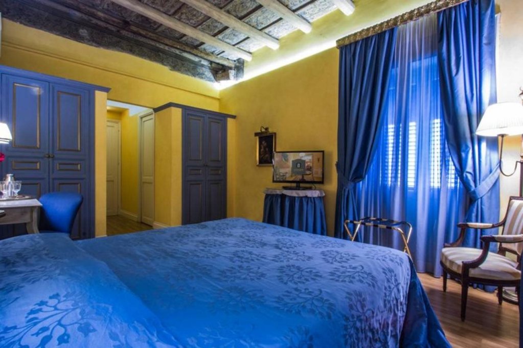 Фото Palazzo Arone dei Baroni di Valentino