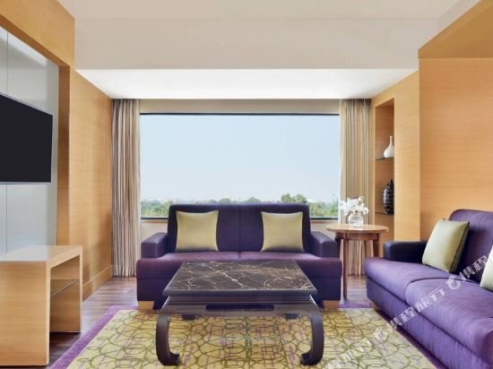 Фото Courtyard by Marriott Chennai