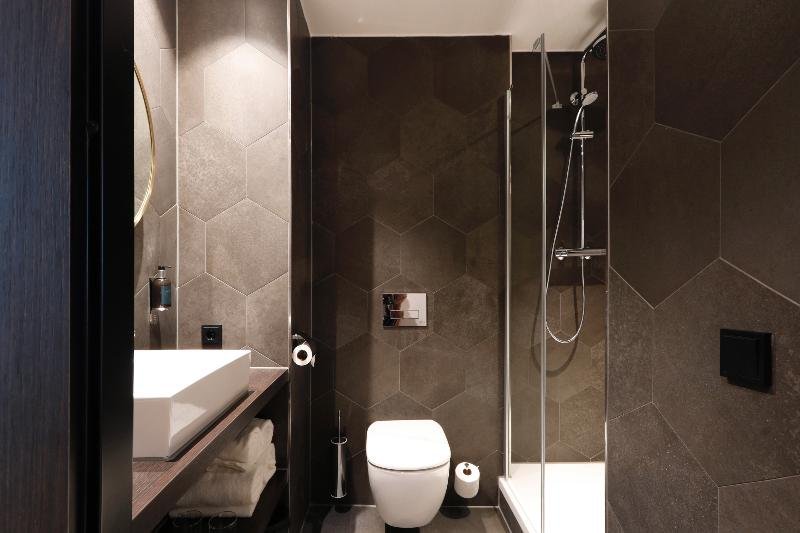 Фото The James Hotel Rotterdam