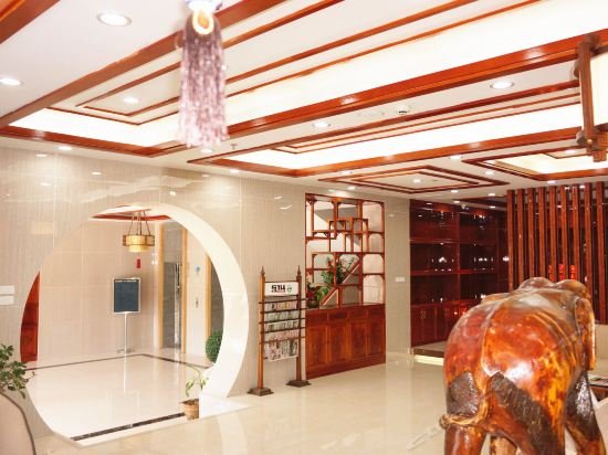 Фото The Travellers Hotel