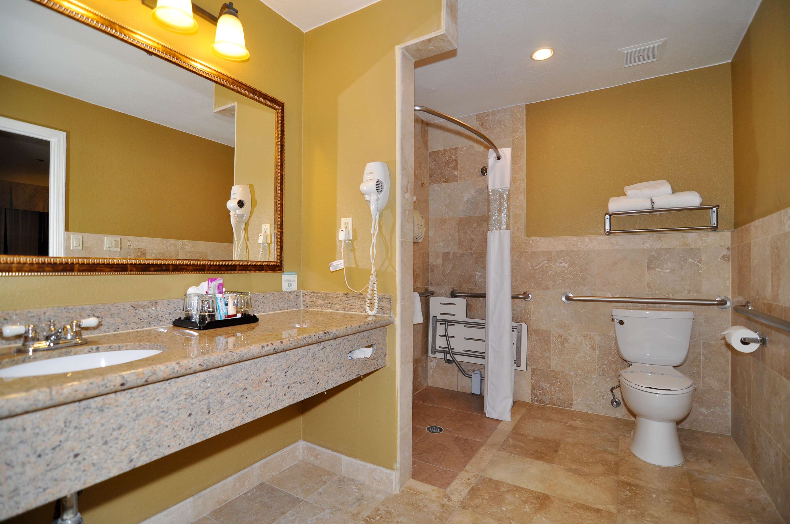 Фото Best Western Plus Meridian Inn & Suites, Anaheim-Orange