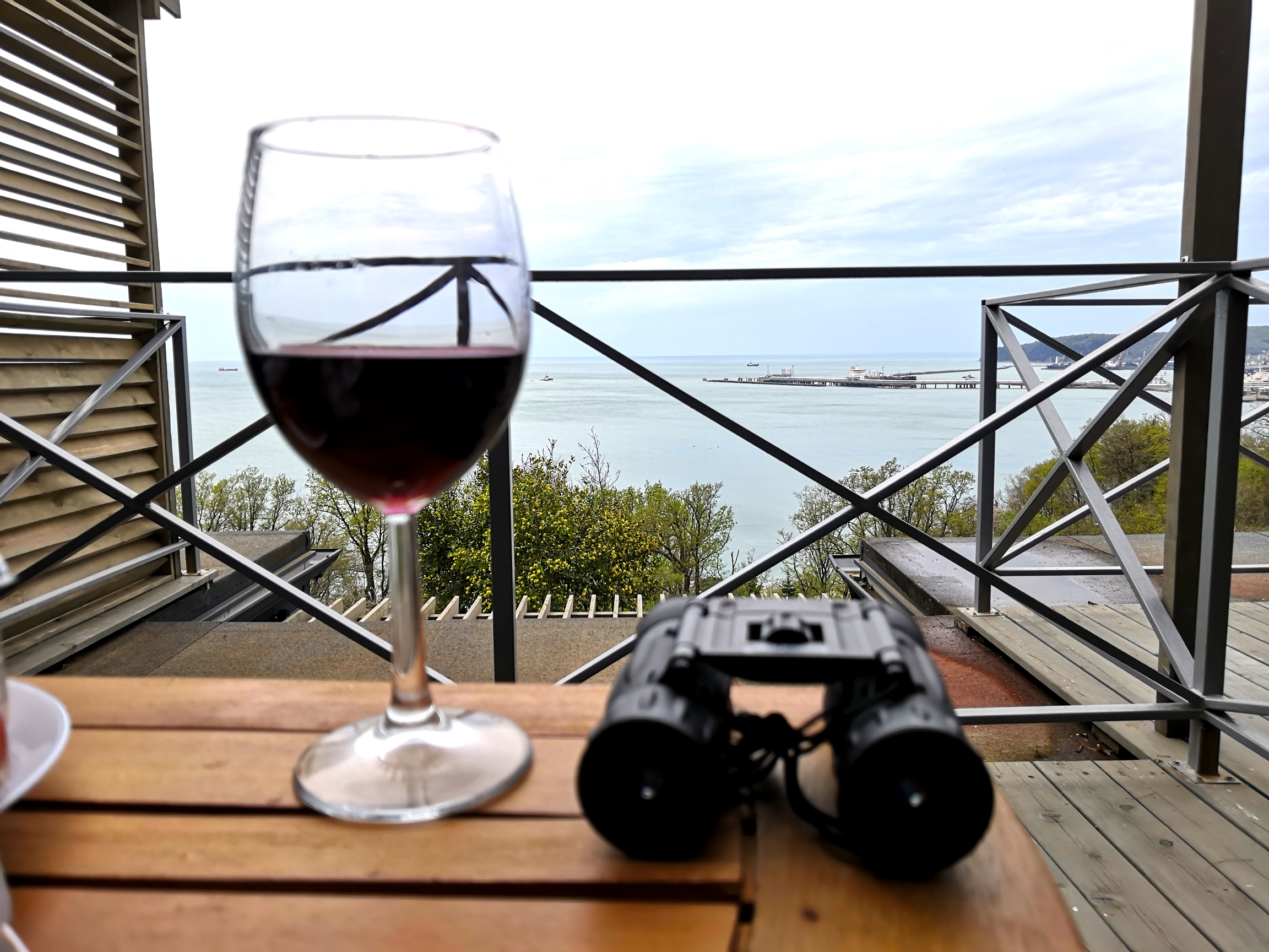 Фото Серый дом