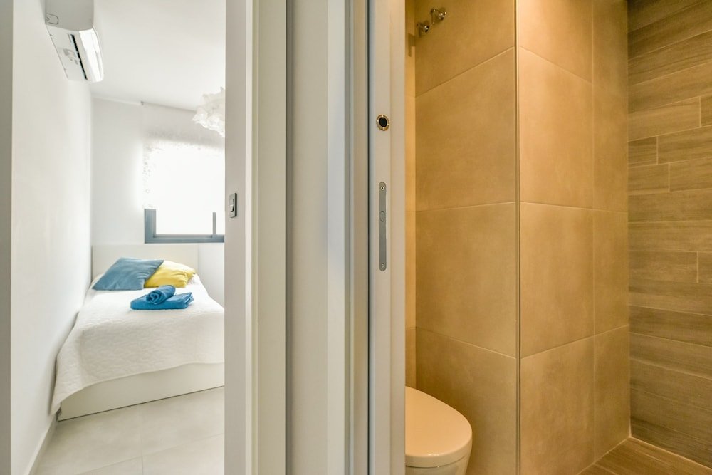 Фото Oasis Beach IX - Christina