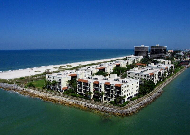 Гостиница Land's End 301 Building 1 Gulf Views Updated Corner Unit!