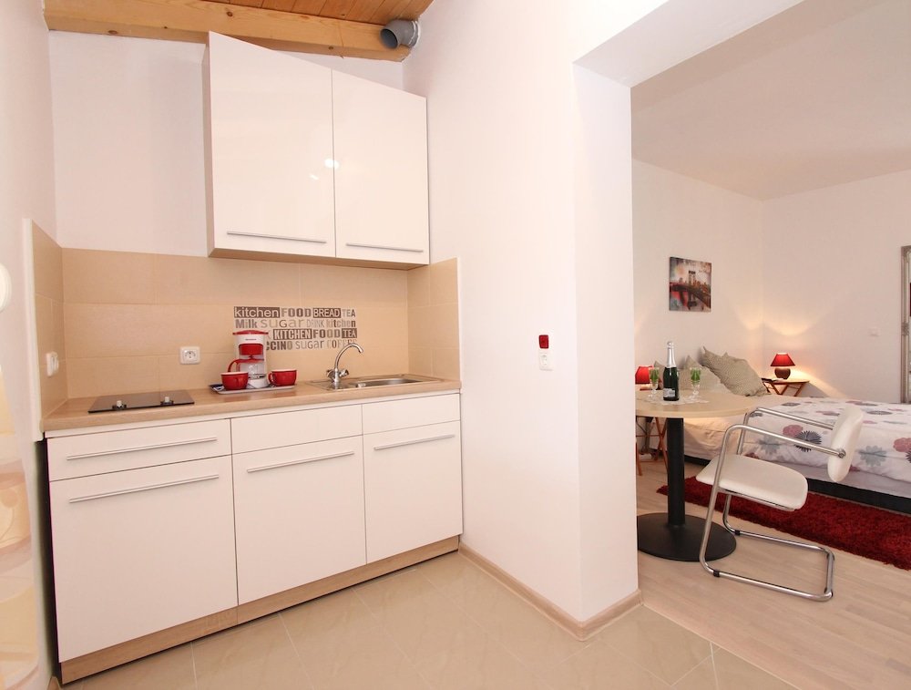 Фото Rooms and apartments Sally