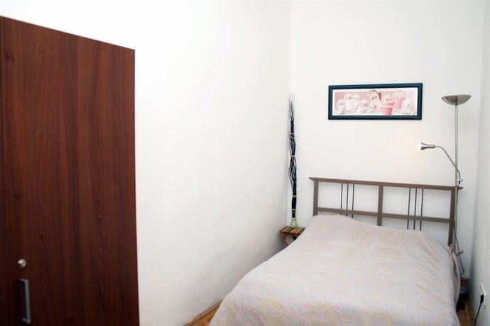 Фото Alkotmany Street Apartment