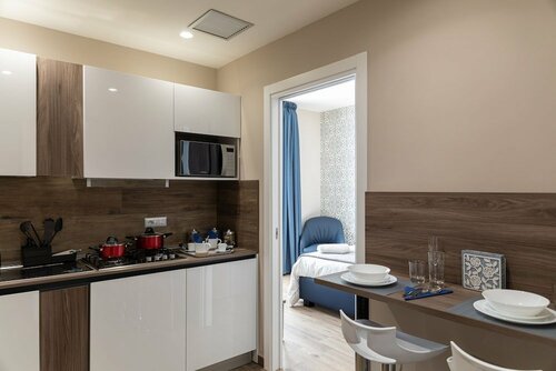 Гостиница Famalu Apartments в Неаполе