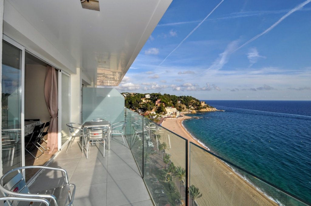 Фото Apartment view of the sea