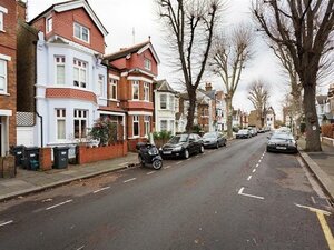 Veeve 3 Bed Family Home With Garden Thorney Hedge Road Chiswick