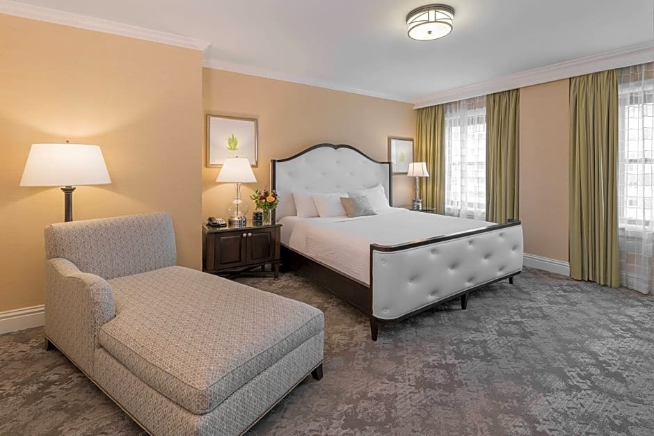 Фото The Raphael Hotel, Autograph Collection