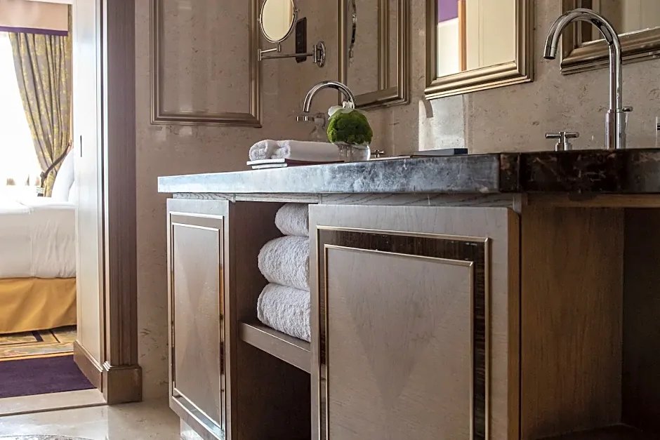 Фото Jumeirah Living Guangzhou