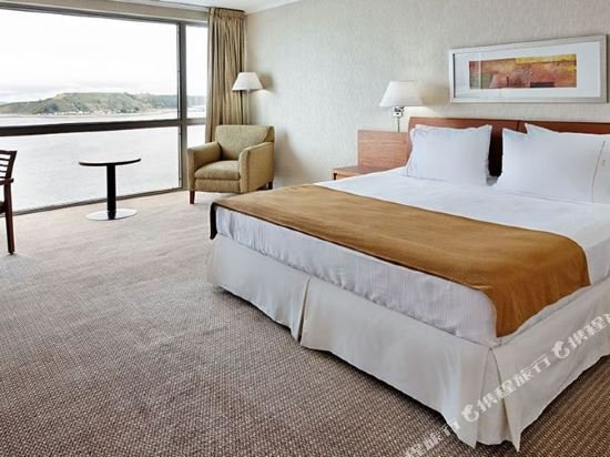 Фото Holiday Inn Express Kansas City Downtown, an Ihg Hotel