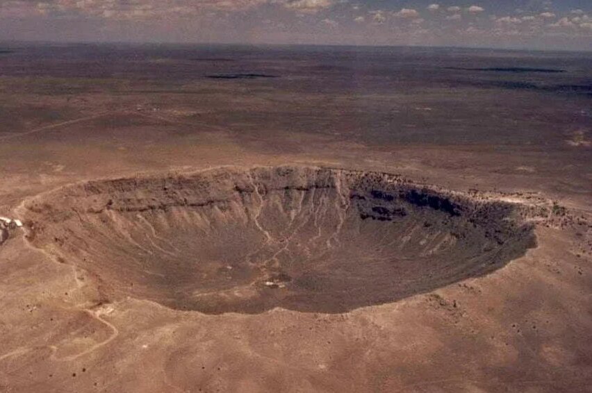 Достопримечательность Метеоритный кратер Каали, Сааремаа, фото