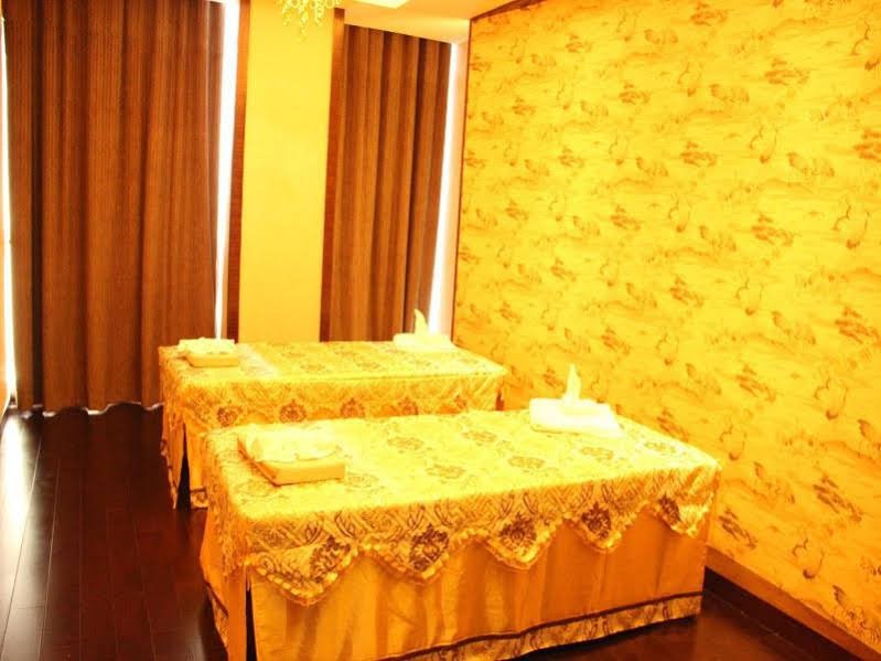 Фото Grand New Century Hotel Fuyang