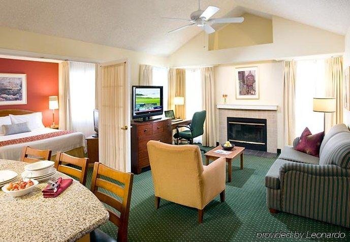 Фото Residence Inn by Marriott Bakersfield