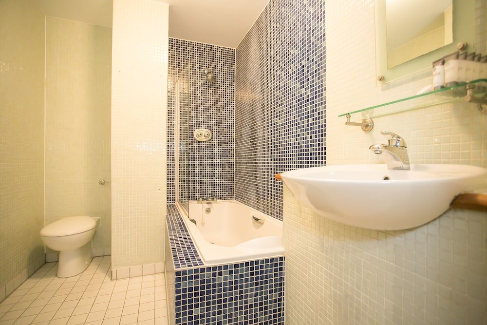 Фото Arlington Hotel O'Connell Bridge