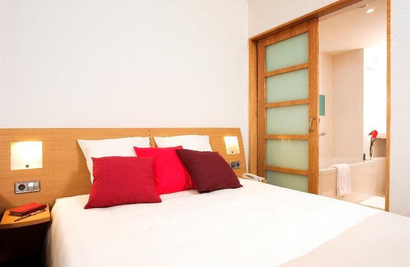 Фото Ibis Barcelona Cornella