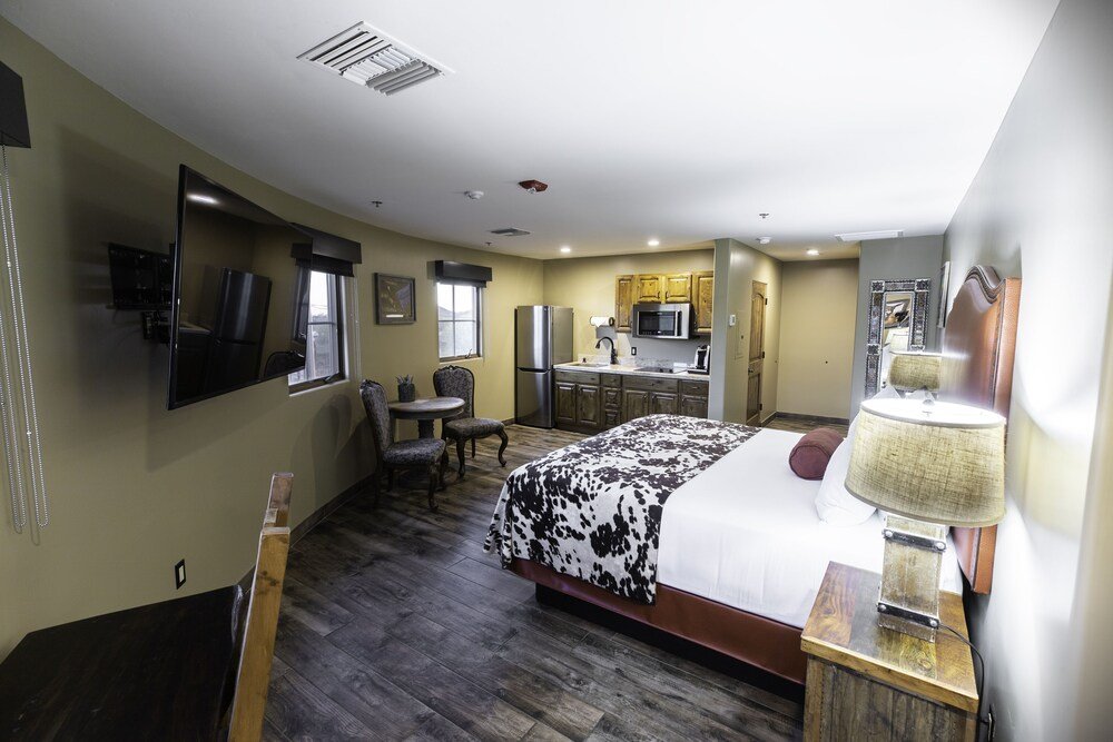 Фото Prickly Pear Inn