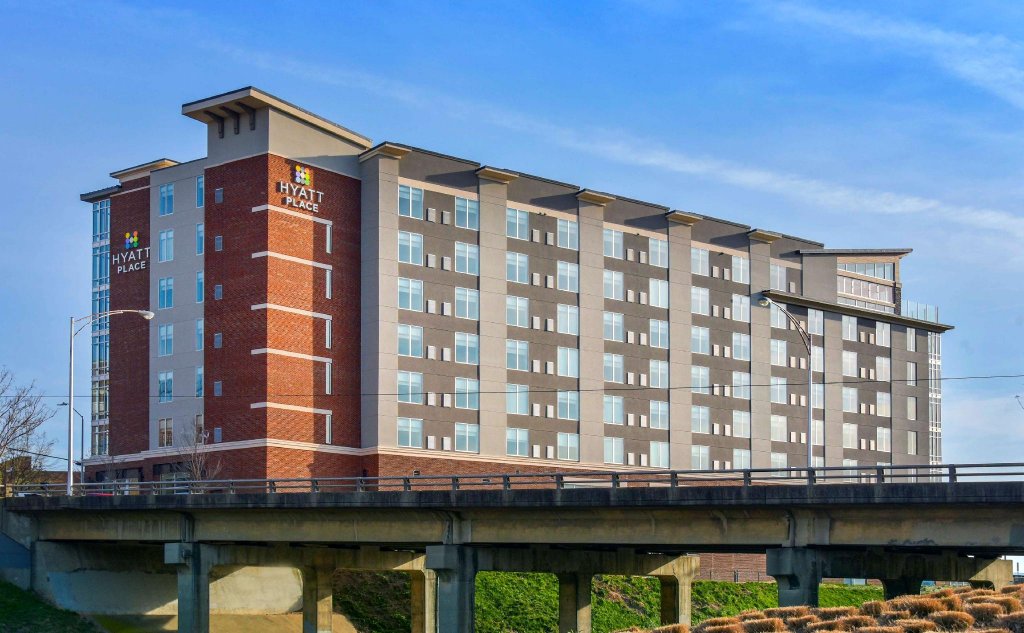 Фото DoubleTree by Hilton Asheville Downtown