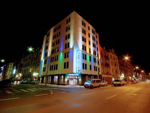 Фото отеля 1