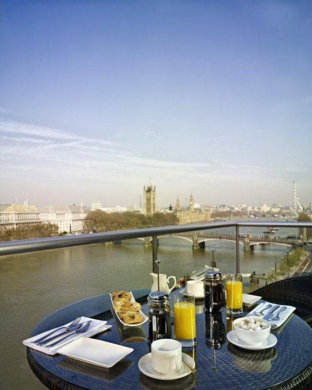 Фото Park Plaza London Riverbank
