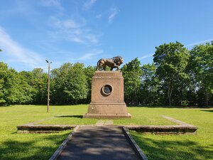 Русский военачальник Карл Иванович Бистром (Ленинградская область, Кингисепп, парк Романовка), могилы известных людей в Кингисеппе