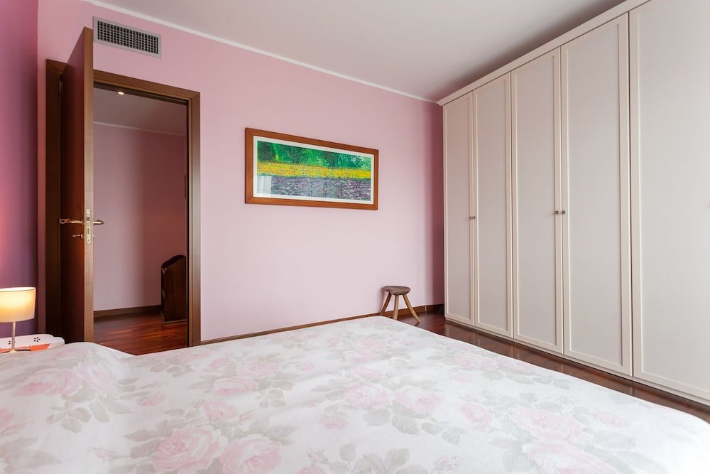 Фото Bollate - VIA Dante 33