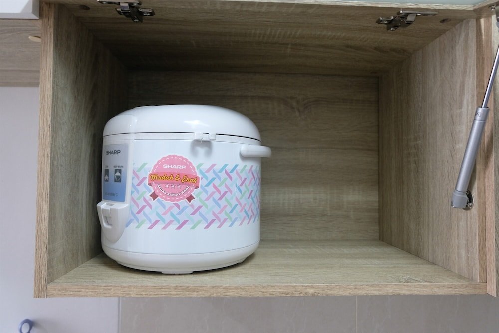 Фото Brand New Compact Modern Studio Springwood Apartment