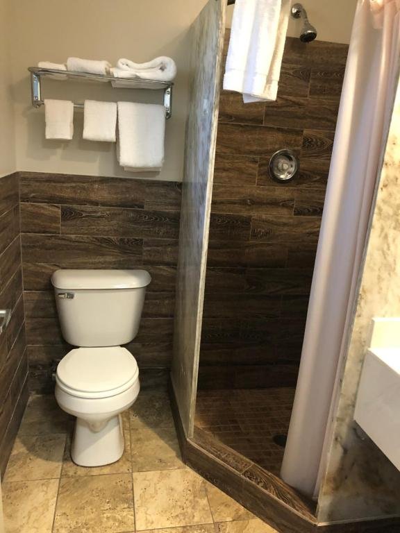 Фото Americas Best Value Inn Albany East Greenbush