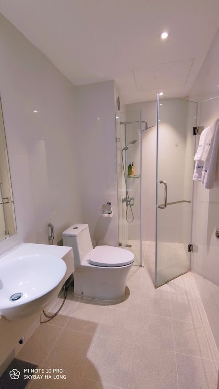 Фото SkyBay HomeTel Ha Long