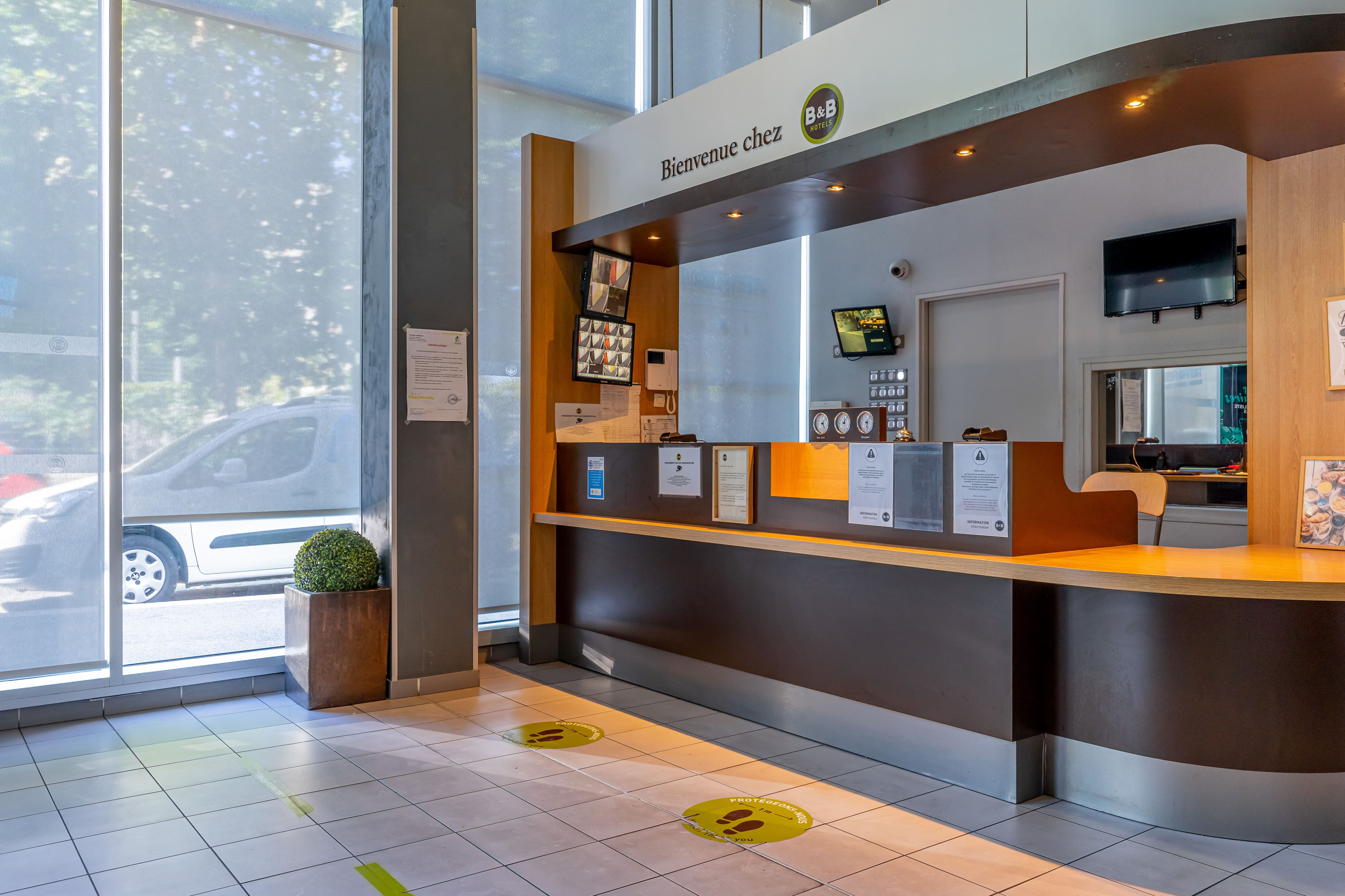 Фото B&B Hôtel Marseille Euromed