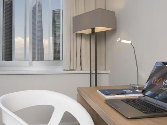 Фото Hotel Chamartin The One