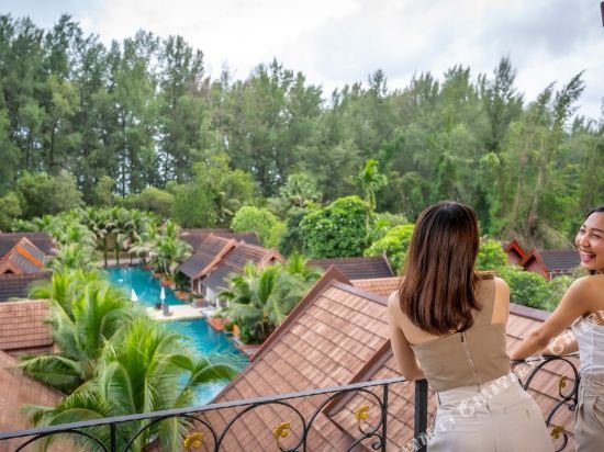 Фото L'esprit de Naiyang Beach Resort