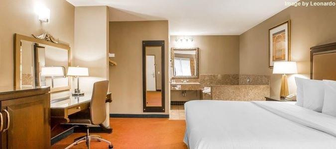 Фото Quality Inn & Suites Westminster Seal Beach