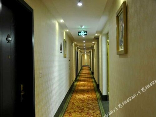 Гостиница GreenTree Inn Shantou Chengjiang Road Business Hotel в Шаньтоу