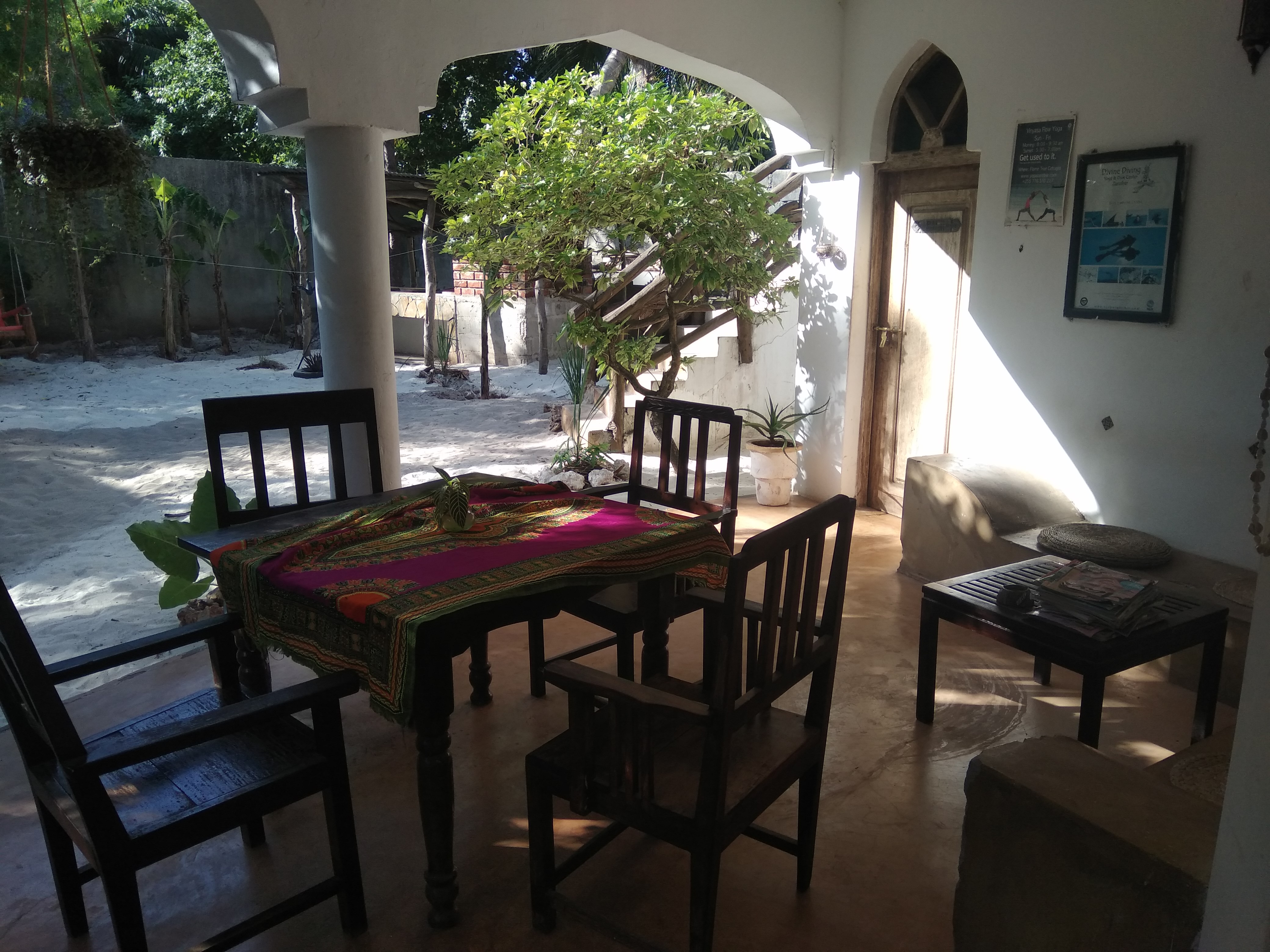 Фото Casa Umoja Guesthouse