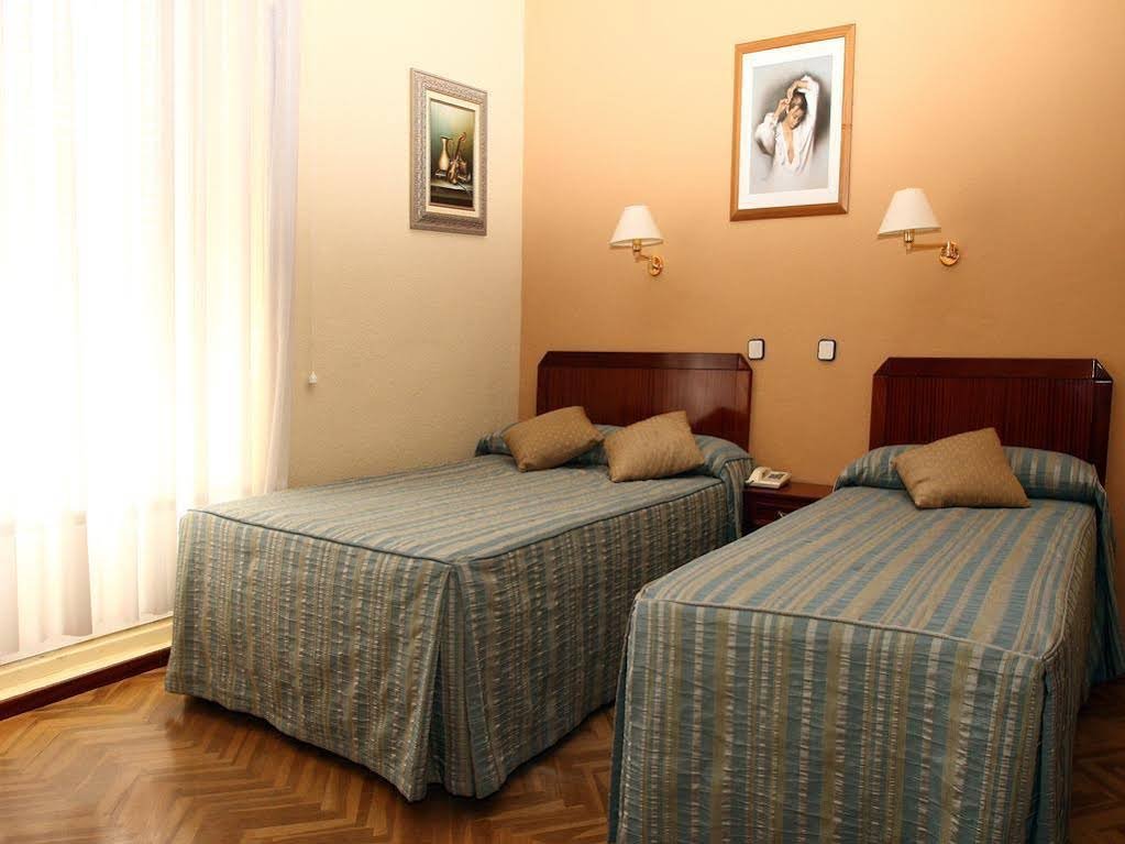 Фото Hostal Sardinero