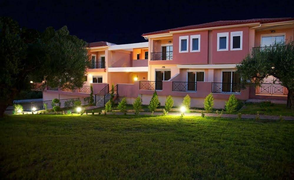 Loutra Beach Ситония