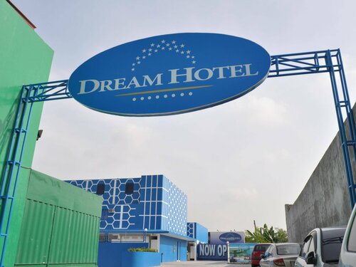 Гостиница Hotel DreamWorld Las Pinas
